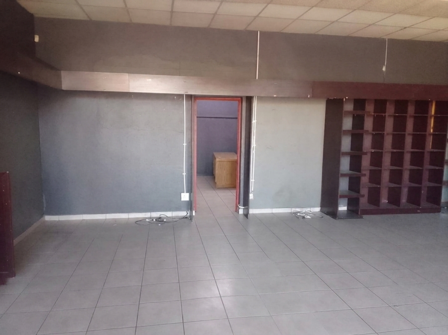 To Let Commercial Property for Rent in Zinniaville North West